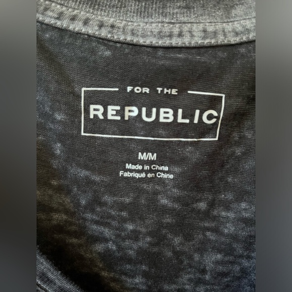 For The Republic Women’s Medium Sheer Top - Picture 3 of 5